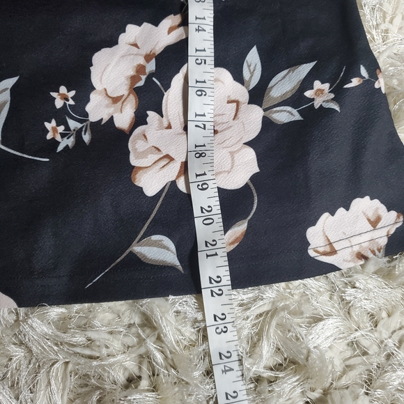 Floral shirt - Picture 8 of 8